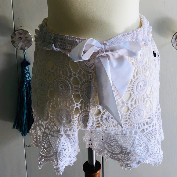 Cynthia Rowley Pants - Cynthia Rowley White Lace Crochet Beach Shorts S
